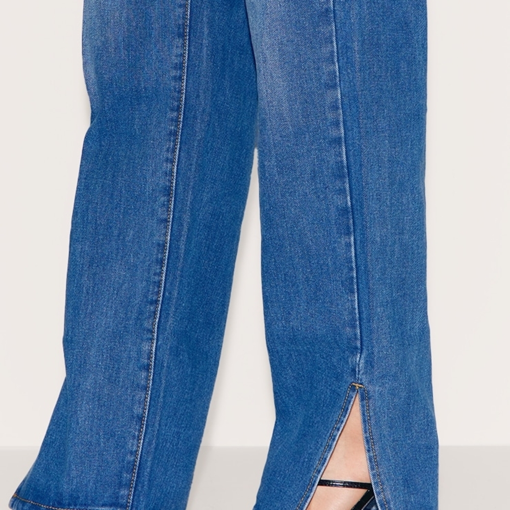 PrettyLittleThing Blue Flare Jeans